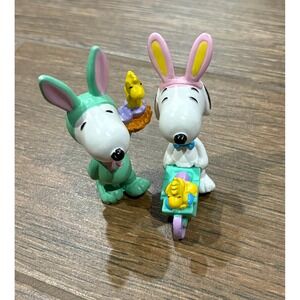 Vintage Whitman's Peanuts Snoopy Easter‎ Bunny Figurines PVC Collectibles Retro
